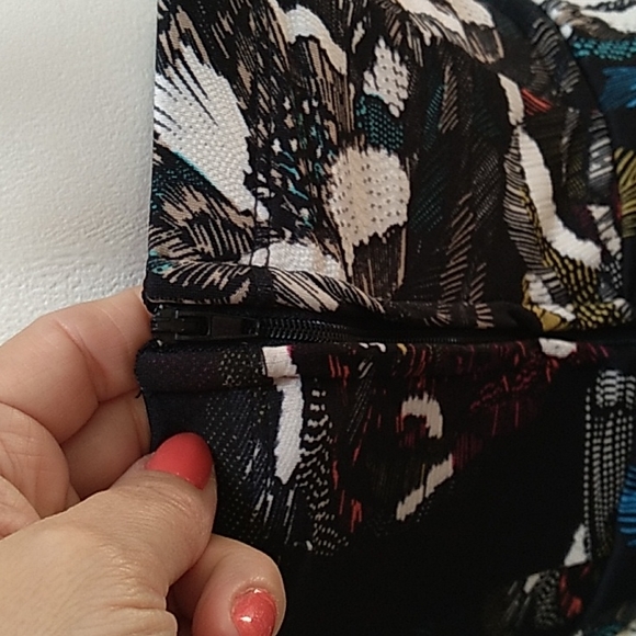 Bailey Blue Deep V Strapless Multicolor Floral Bodycon Mini Dress. Size Small - Picture 8 of 11